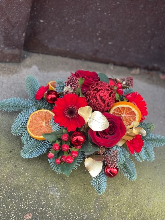 Christmas table arrangement