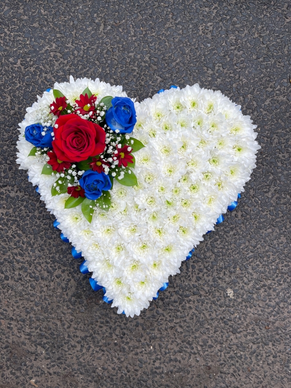 Based heart tribute