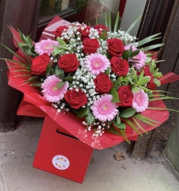 Red rose & Germini Hand tied