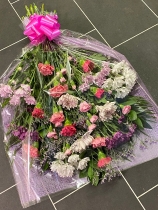 Flat bouquet in cellophane