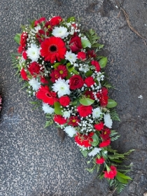 Red & white teardrop casket spray